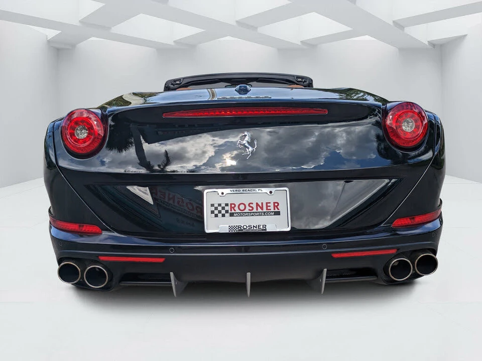 2015 Ferrari California T - Image 4 of 31