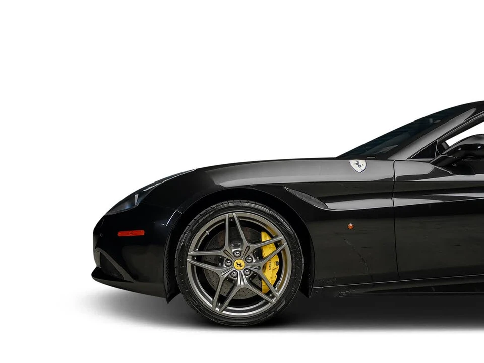 2015 Ferrari California T - Image 22 of 31
