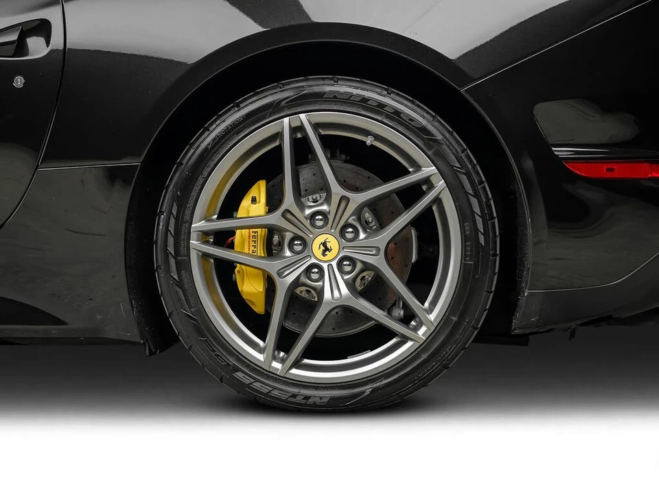 2015 Ferrari California T - Image 25 of 31
