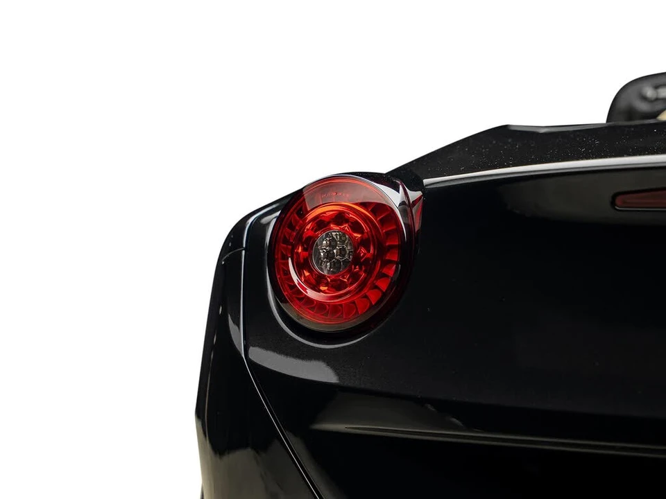 2015 Ferrari California T - Image 14 of 31