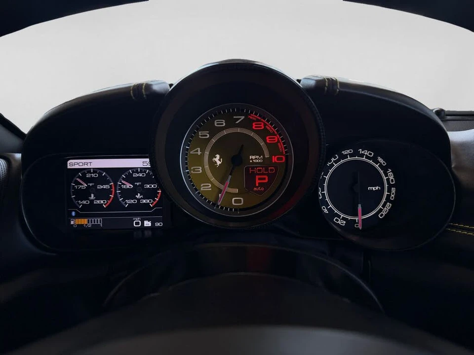 2015 Ferrari California T - Image 20 of 31