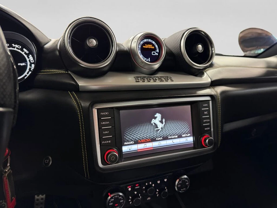 2015 Ferrari California T - Image 29 of 31