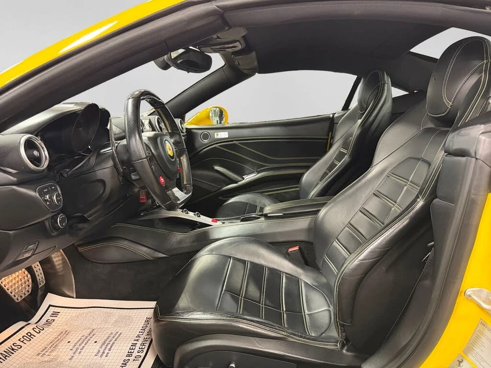 2015 Ferrari California T - Image 15 of 31