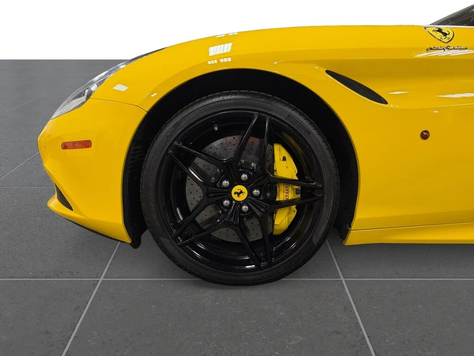 2015 Ferrari California T - Image 14 of 31
