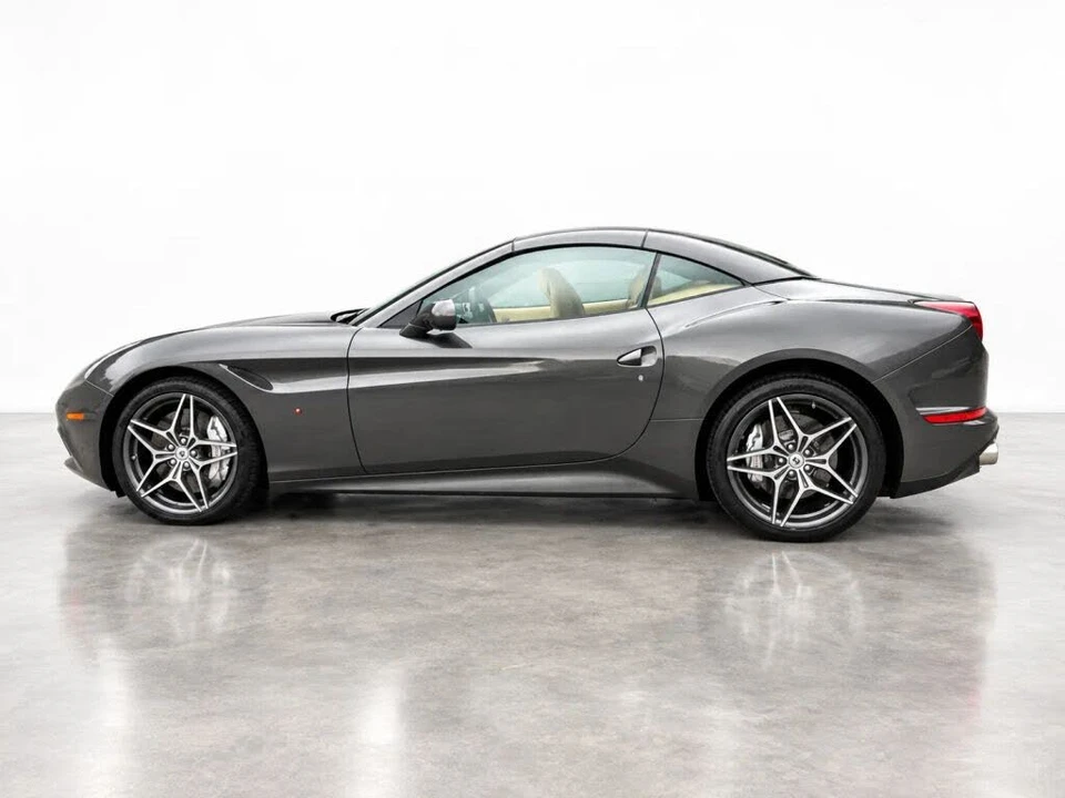 2015 Ferrari California T - Image 7 of 31