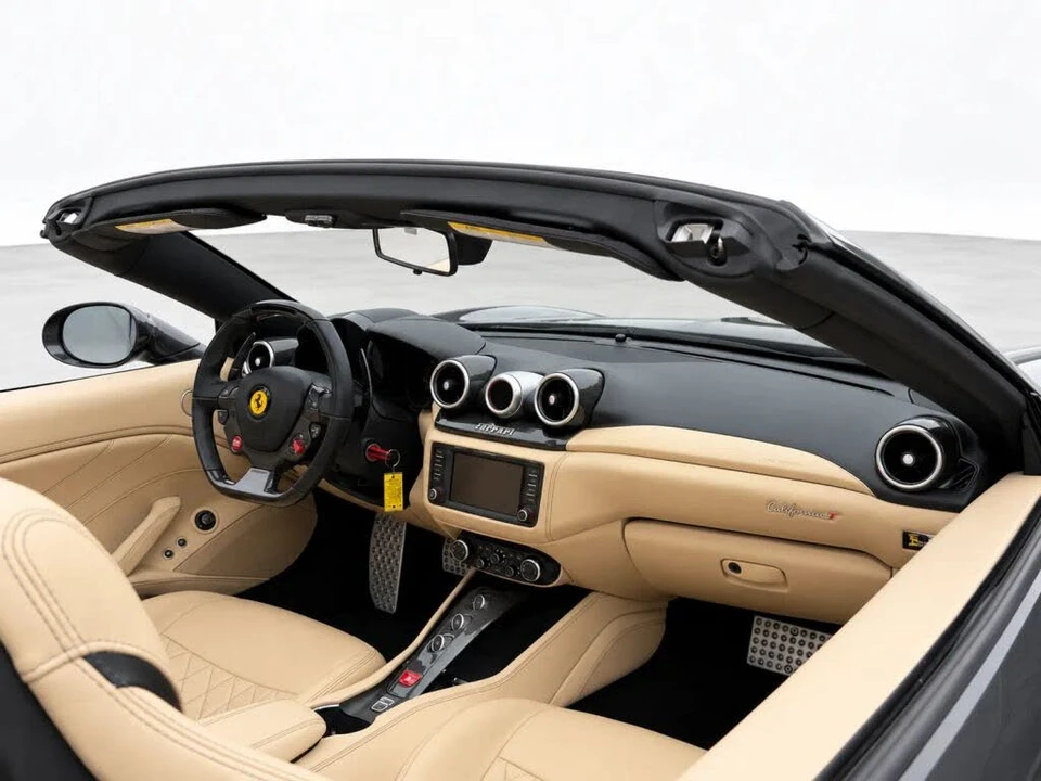 2015 Ferrari California T - Image 27 of 31