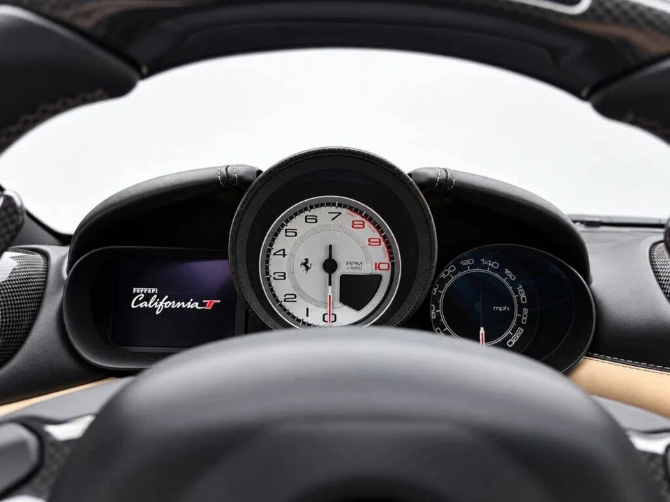 2015 Ferrari California T - Image 29 of 31