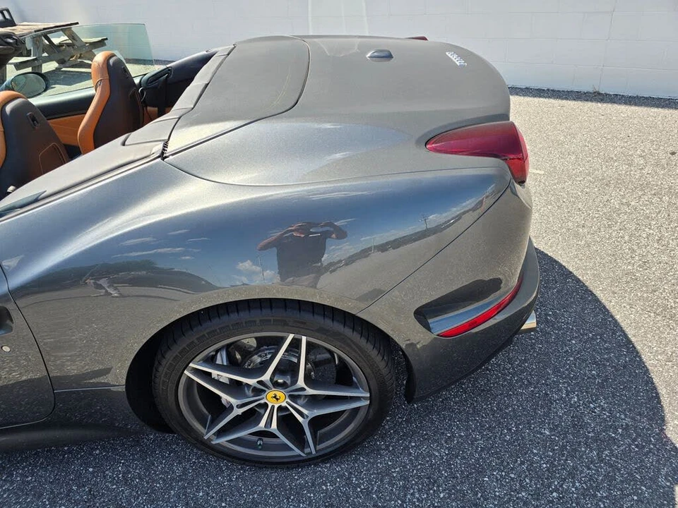 2015 Ferrari California T - Image 8 of 31