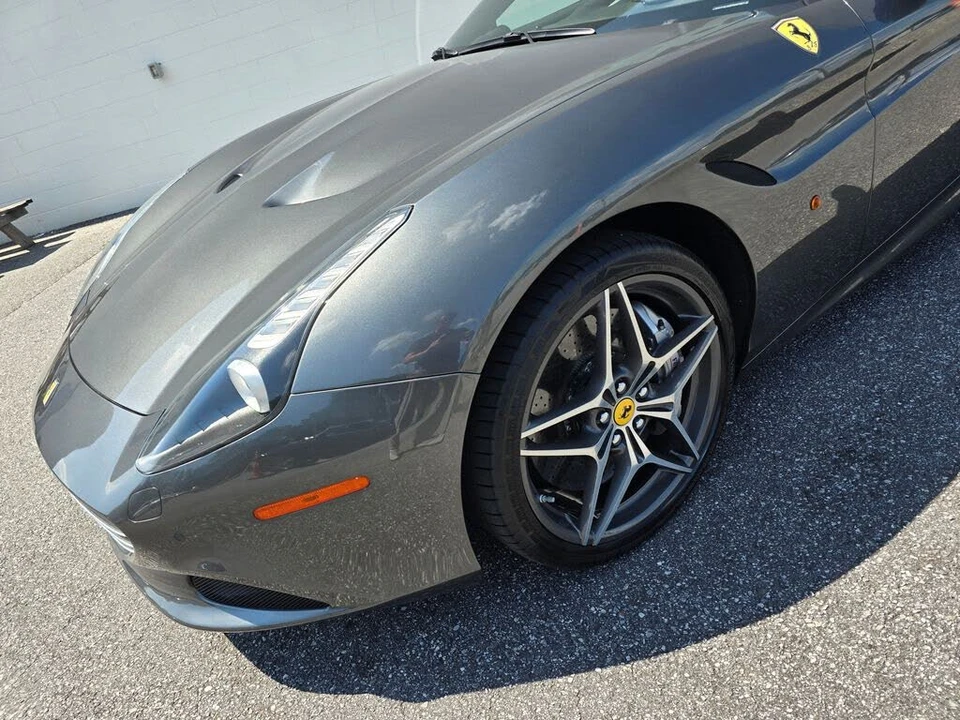 2015 Ferrari California T - Image 4 of 31