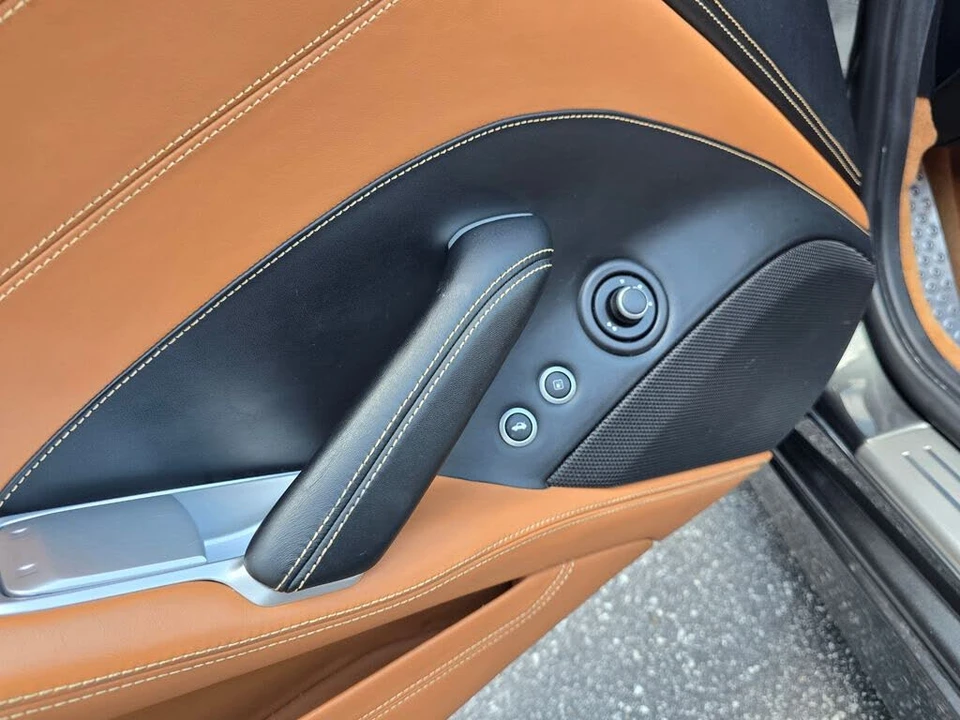 2015 Ferrari California T - Image 22 of 31