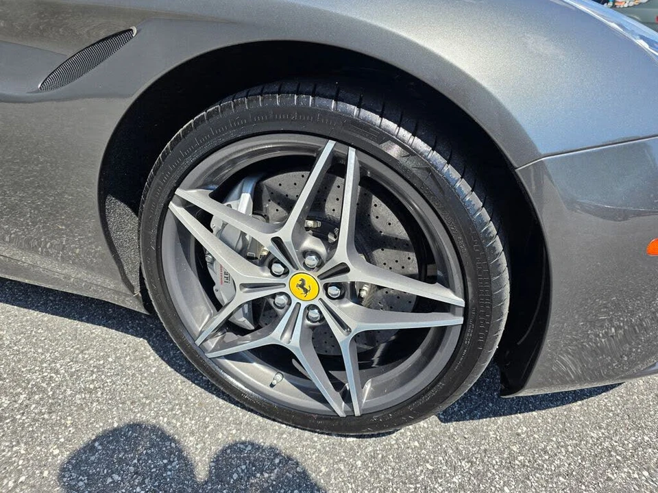 2015 Ferrari California T - Image 12 of 31