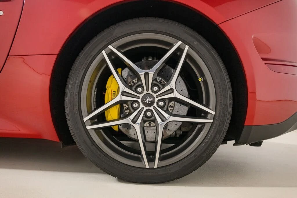 2015 Ferrari California T - Image 21 of 31