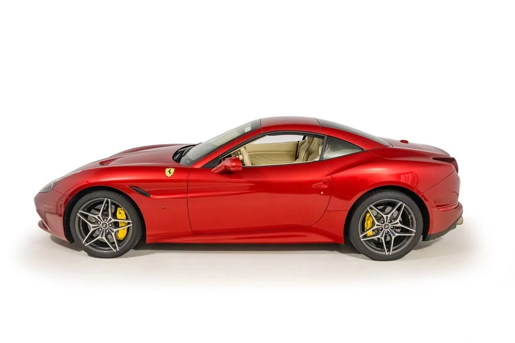 2015 Ferrari California T - Image 3 of 31