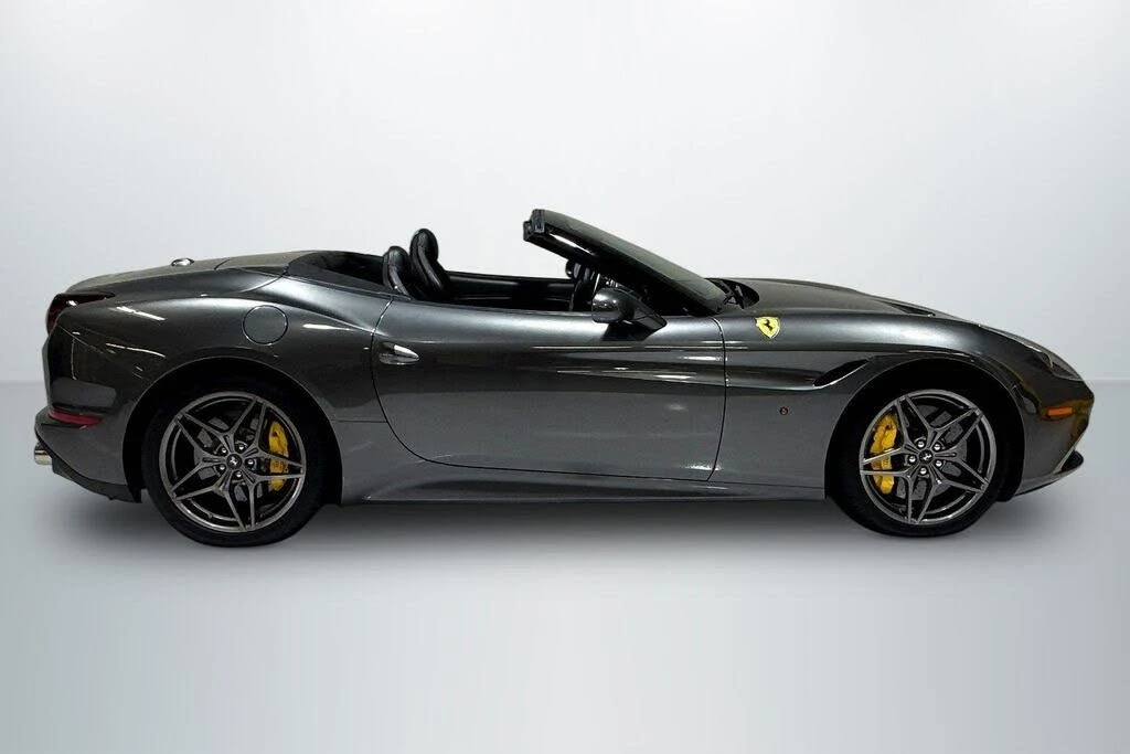 2015 Ferrari California T - Image 4 of 31