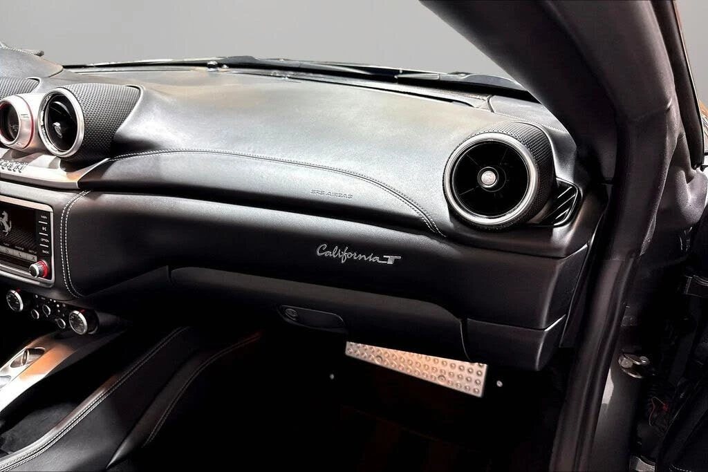 2015 Ferrari California T - Image 22 of 31