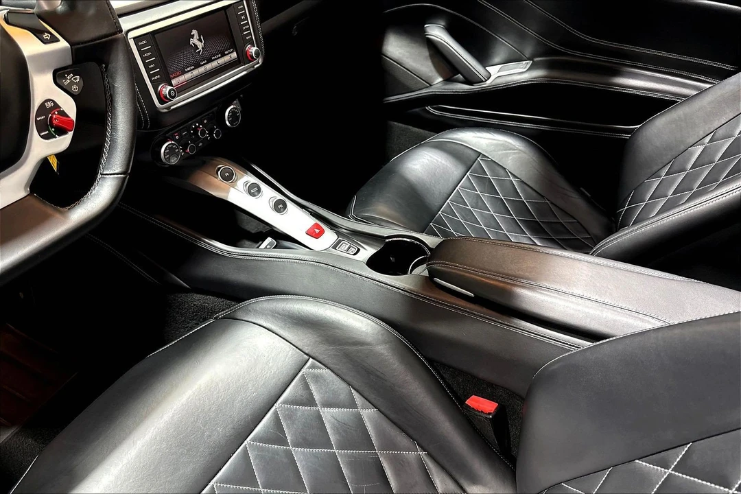 2015 Ferrari California T - Image 15 of 31