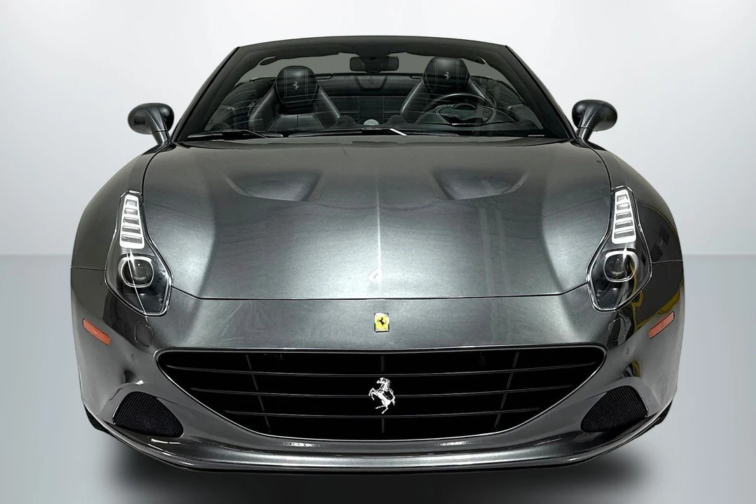 2015 Ferrari California T - Image 2 of 31