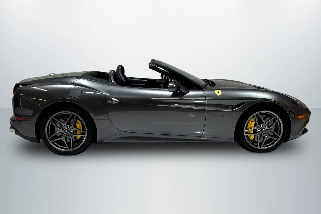 2015 Ferrari California T - Image 4 of 31