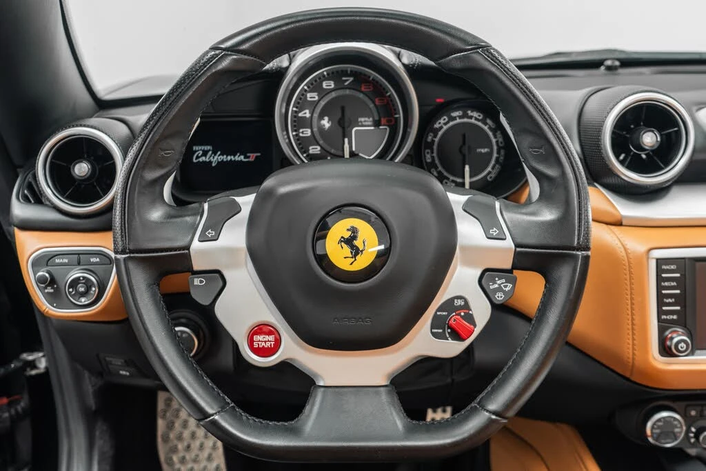 2015 Ferrari California T - Image 15 of 31