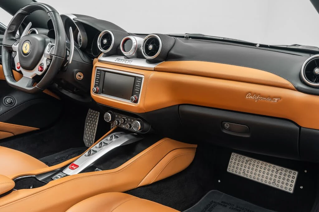 2015 Ferrari California T - Image 14 of 31