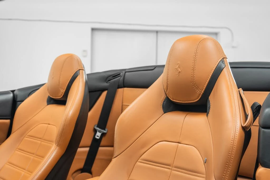2015 Ferrari California T - Image 26 of 31