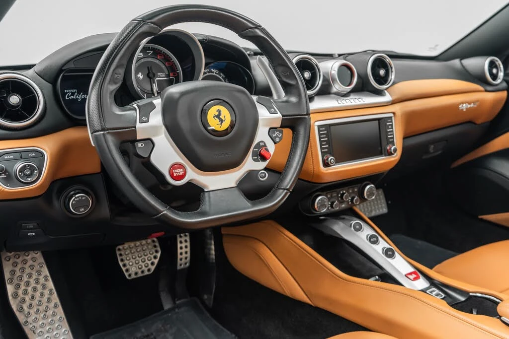 2015 Ferrari California T - Image 13 of 31