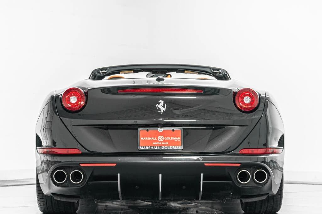 2015 Ferrari California T - Image 8 of 31