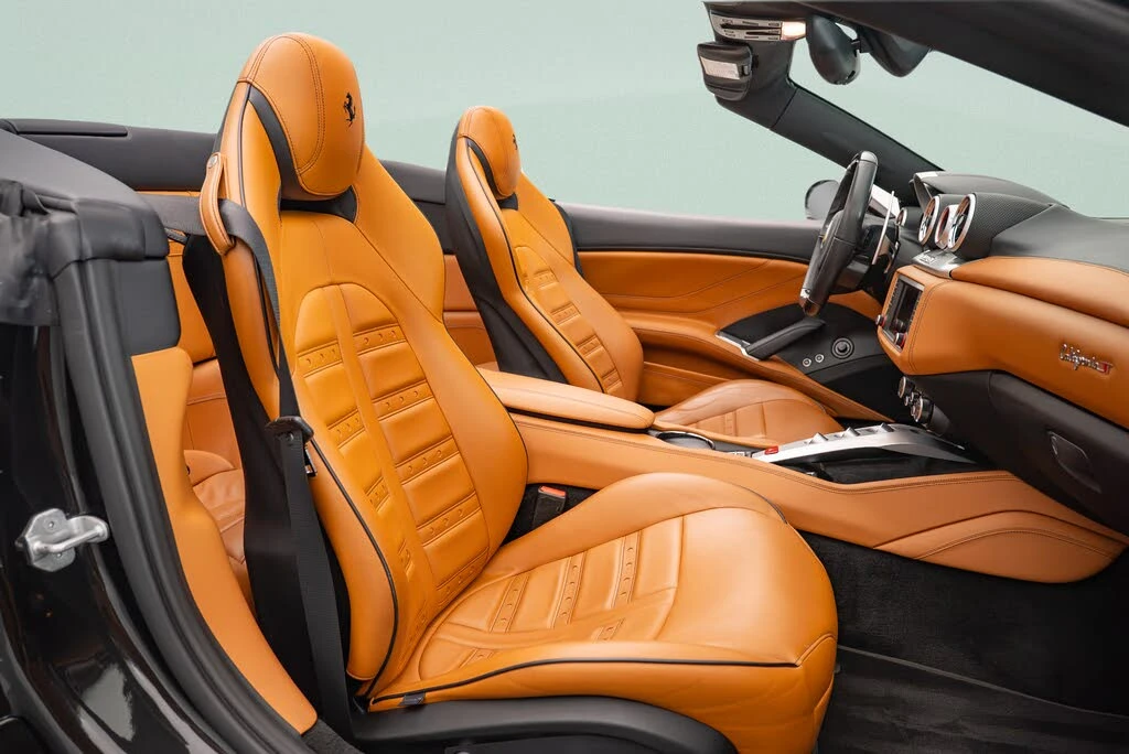2015 Ferrari California T - Image 16 of 20