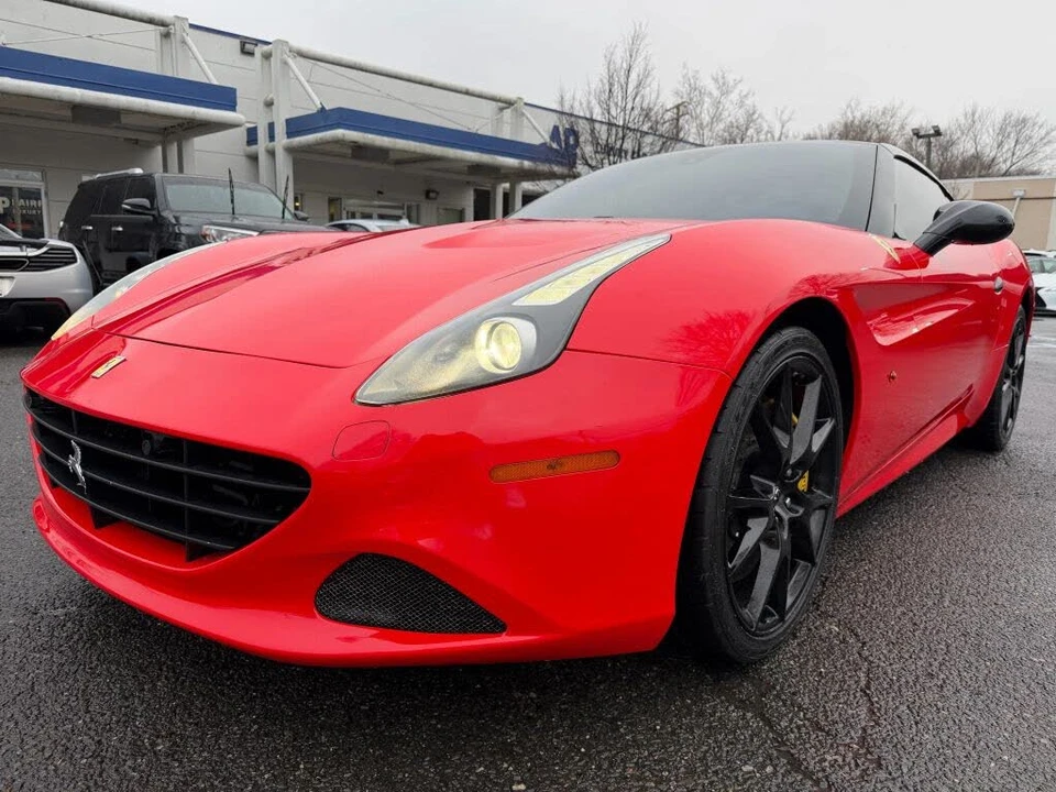 2015 Ferrari California T - Image 10 of 31