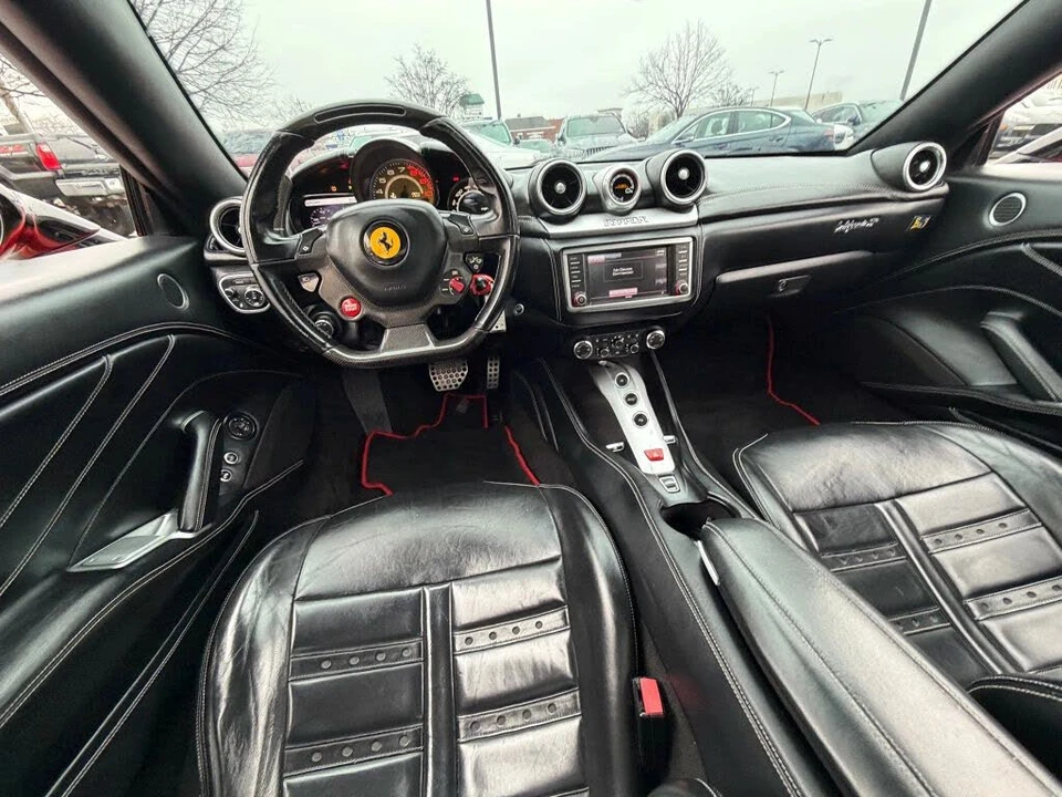 2015 Ferrari California T - Image 23 of 31