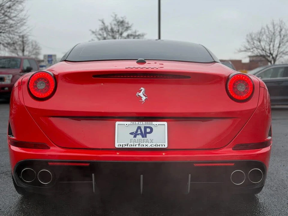 2015 Ferrari California T - Image 7 of 31