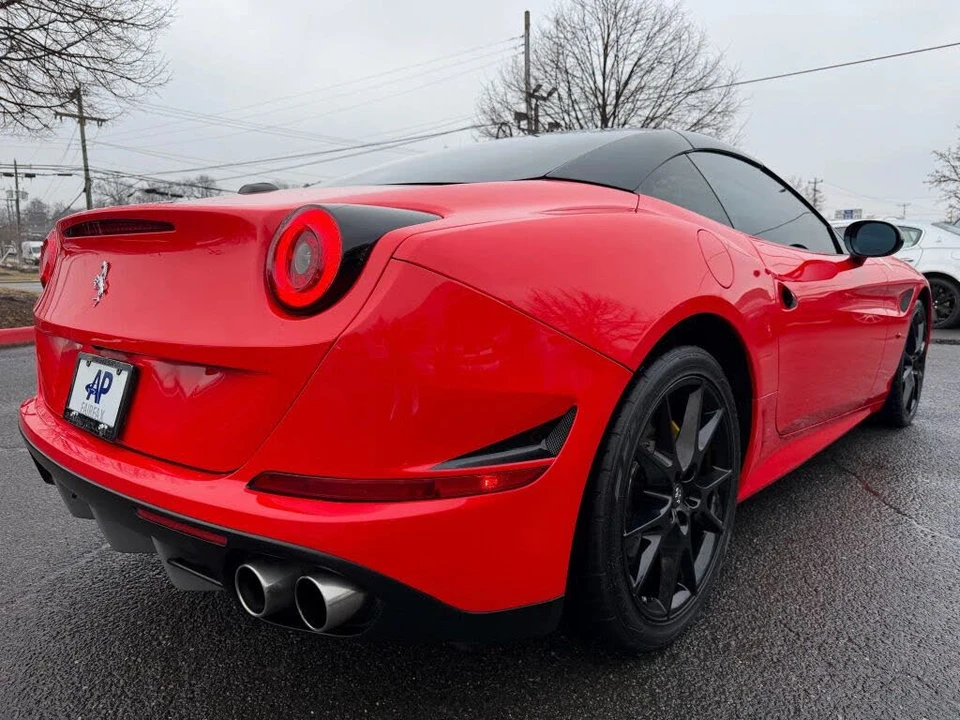 2015 Ferrari California T - Image 13 of 31