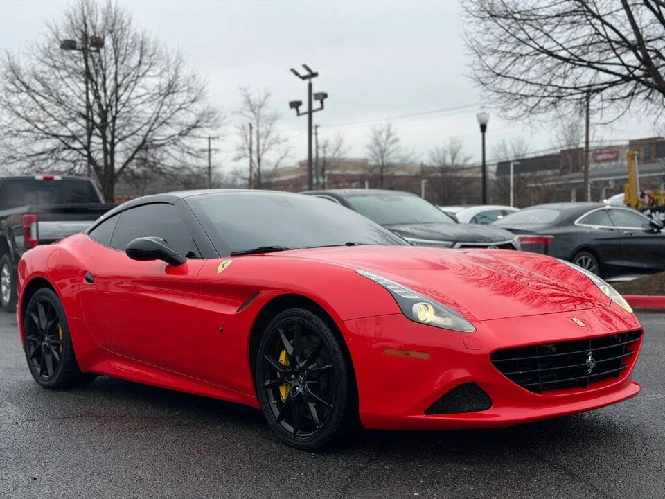 2015 Ferrari California T - Image 4 of 31
