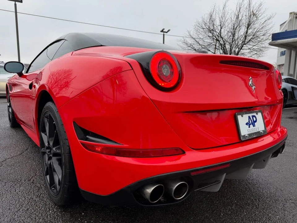 2015 Ferrari California T - Image 12 of 31