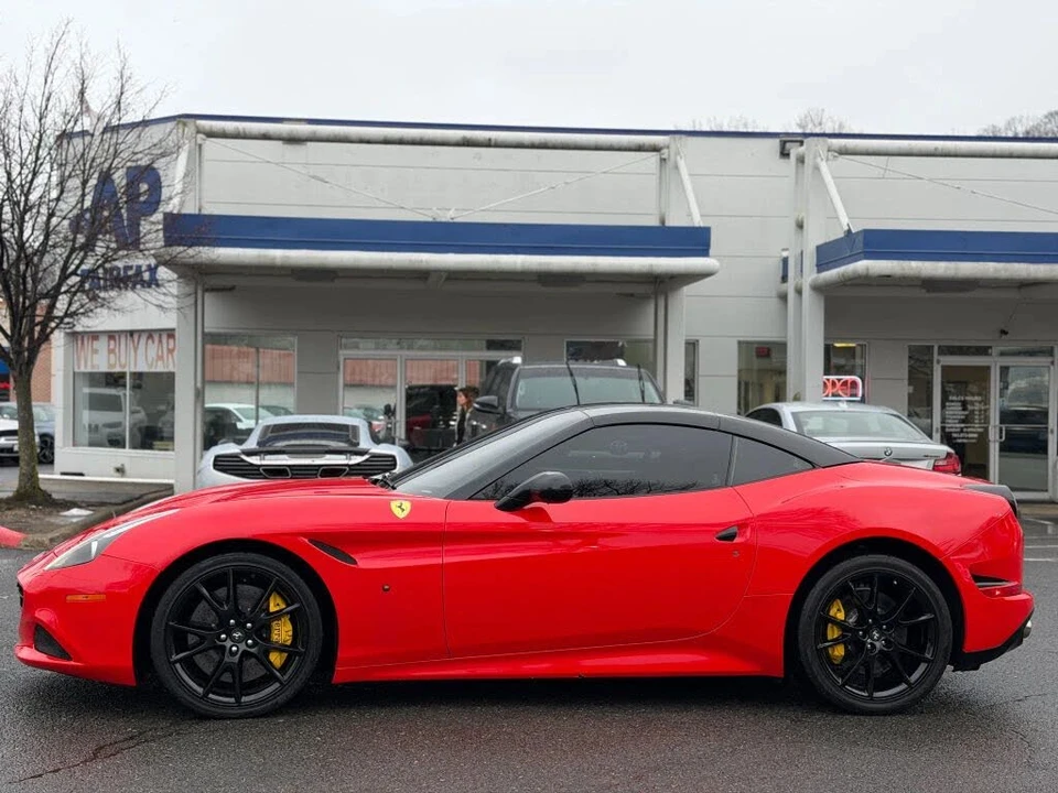 2015 Ferrari California T - Image 9 of 31