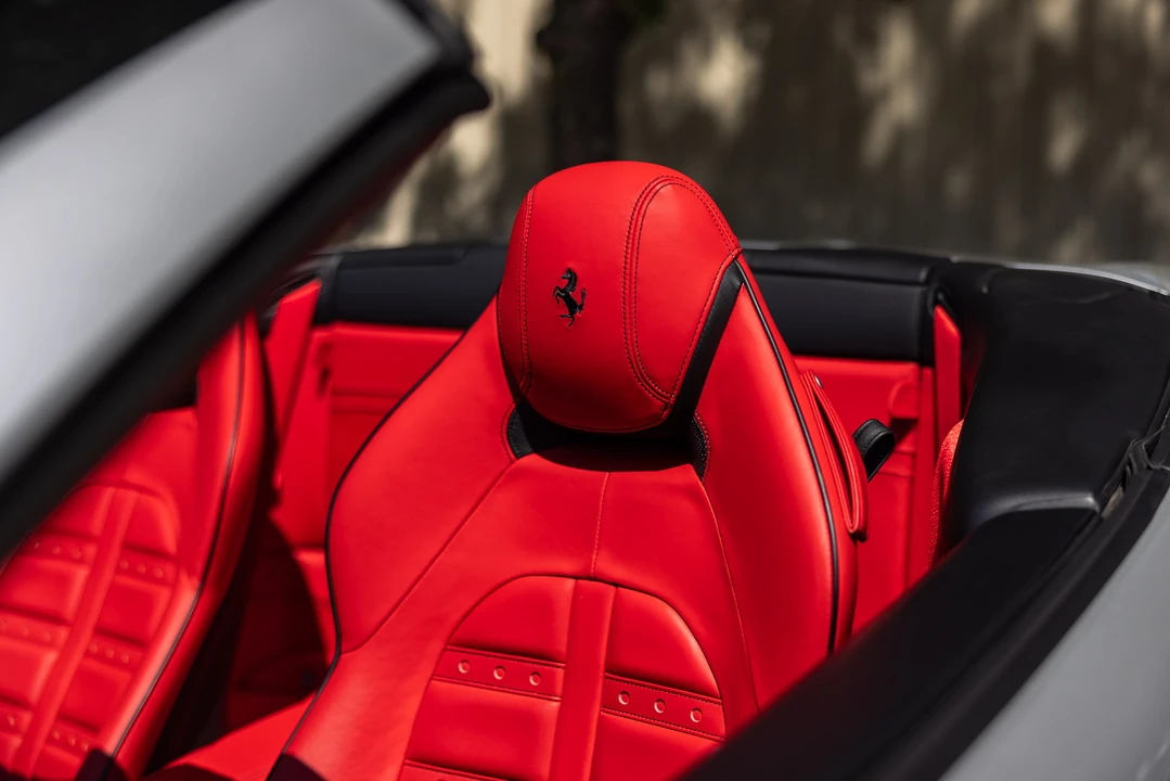 2015 Ferrari California T - Image 15 of 21