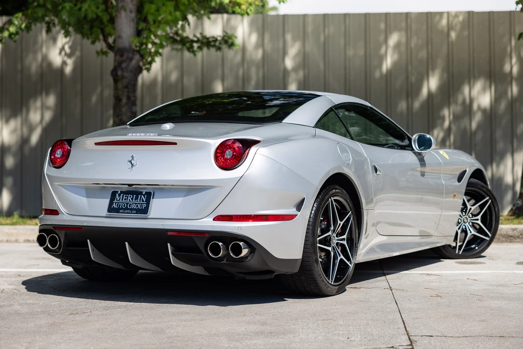 2015 Ferrari California T - Image 8 of 21