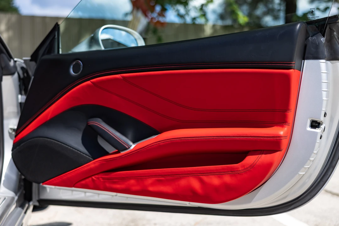 2015 Ferrari California T - Image 20 of 21