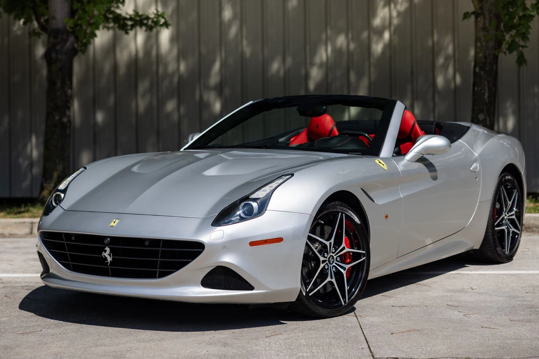 2015 Ferrari California T - Image 3 of 21
