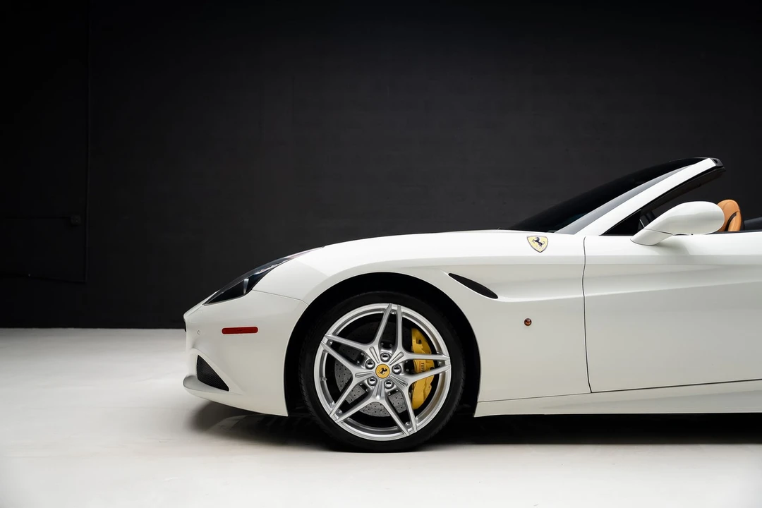2015 Ferrari California T - Image 20 of 31