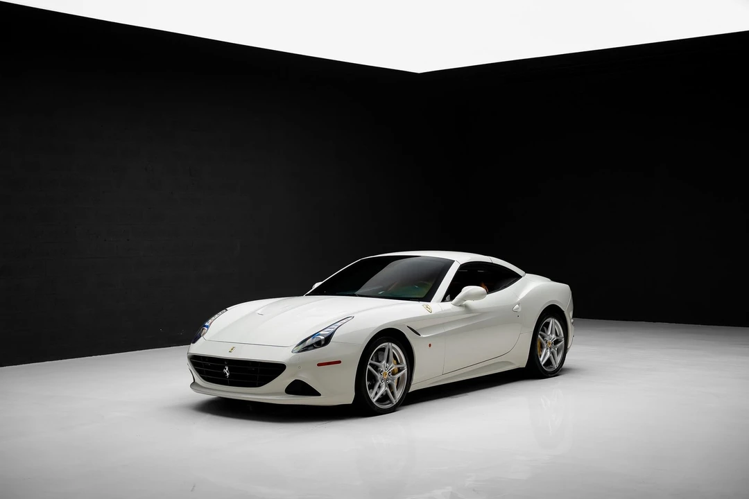 2015 Ferrari California T - Image 4 of 31