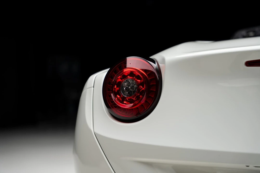 2015 Ferrari California T - Image 30 of 31