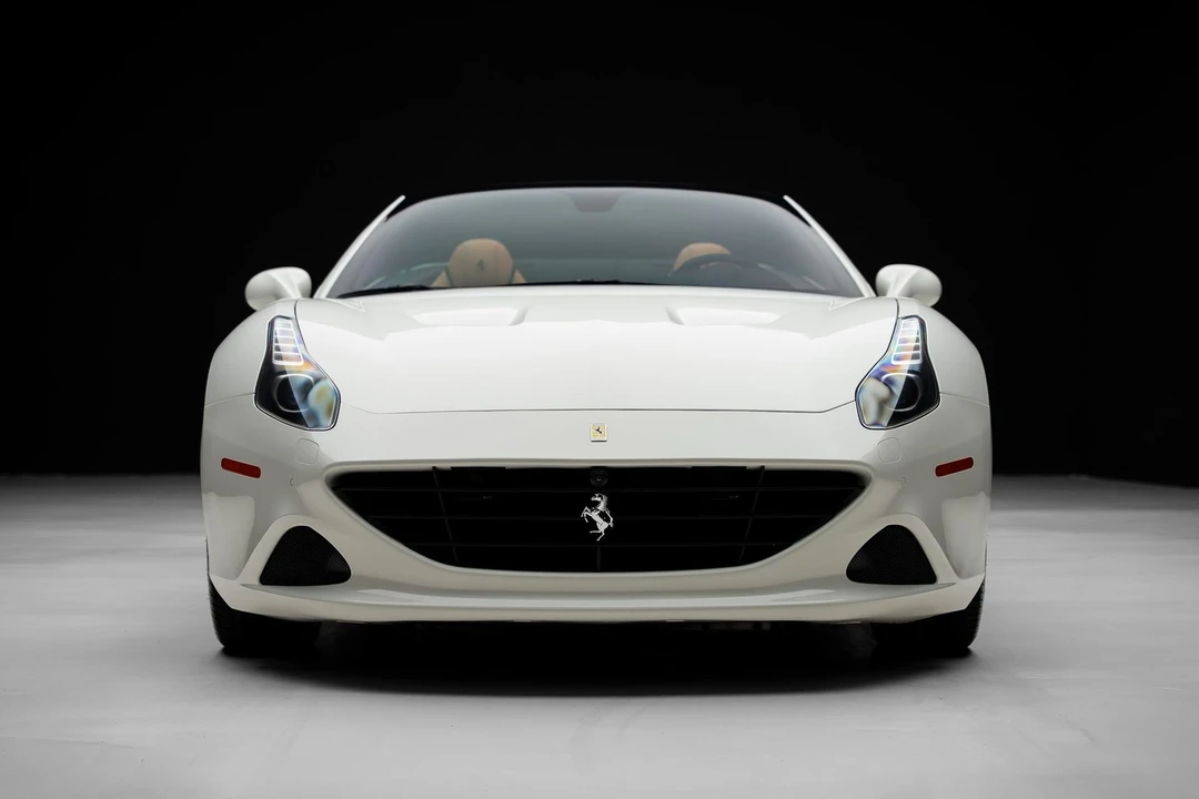 2015 Ferrari California T - Image 9 of 31