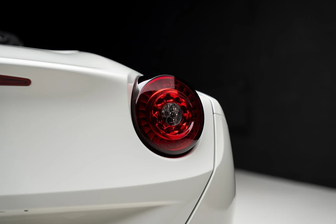 2015 Ferrari California T - Image 31 of 31