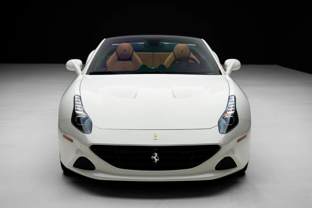 2015 Ferrari California T - Image 7 of 31