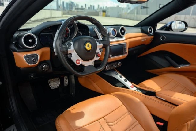 2015 Ferrari California T - Image 8 of 20