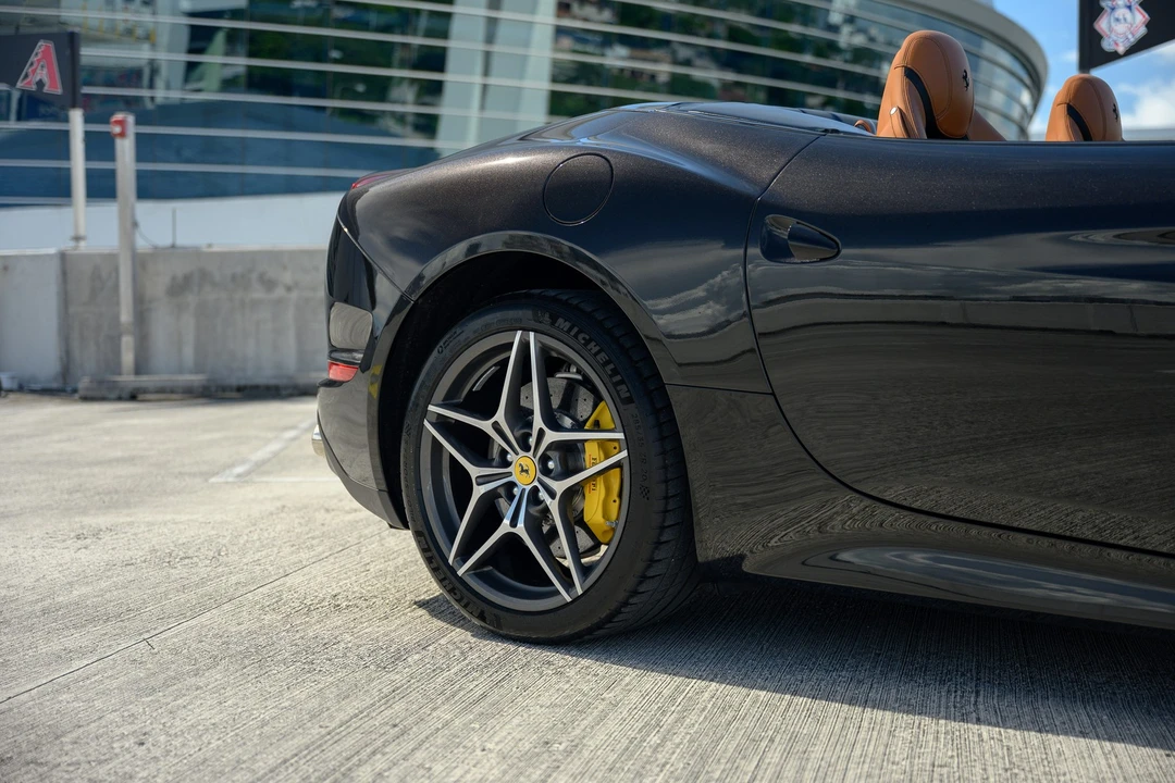2015 Ferrari California T - Image 15 of 18