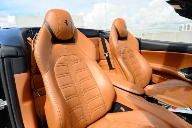 2015 Ferrari California T - Image 10 of 20