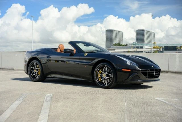 2015 Ferrari California T - Image 4 of 20