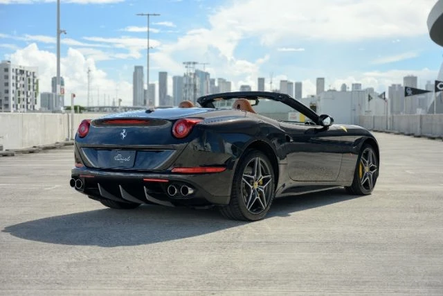 2015 Ferrari California T - Image 3 of 20